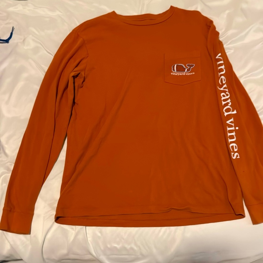 Men’s vineyard vine shirt